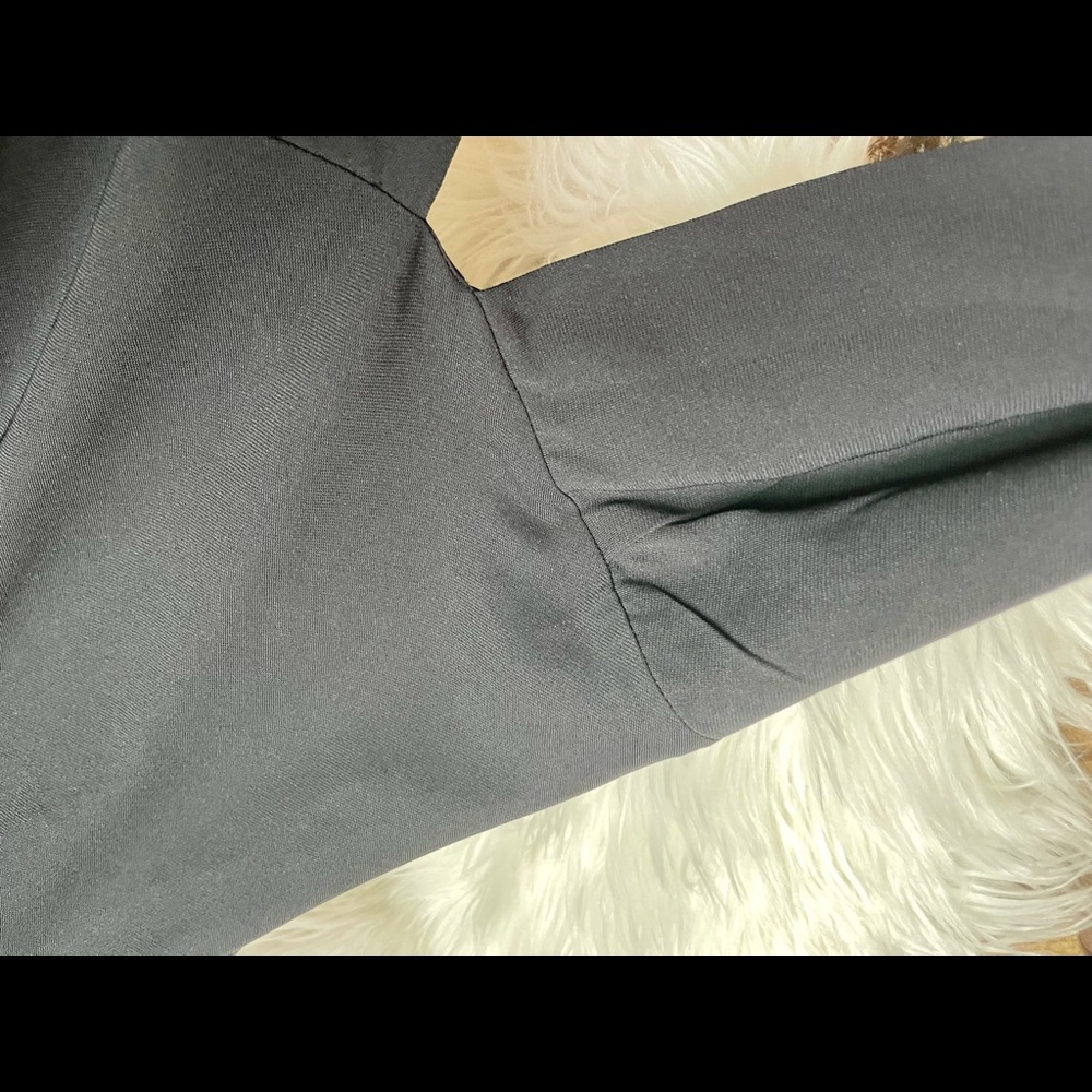 CLASSY BLACK DRESS - Picture 3 of 3